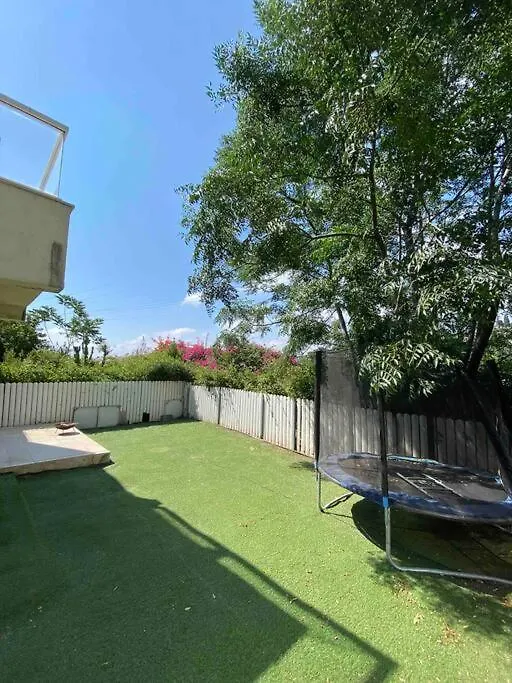 Apartamento Spacious 1Br Gem In The Carmel Center Haifa Israel