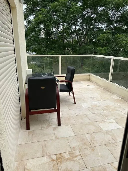 Spacious 1Br Gem In The Carmel Center Apartment Haifa